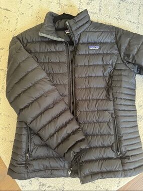 Patagonia Black Quilted Puff Jacket L